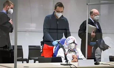 நாஜி வதை முகாமில் ஆயிரக்கணக்கானோரை கொன்ற வழக்கில் 97 வயது மூதாட்டி குற்றவாளி என அறிவிப்பு