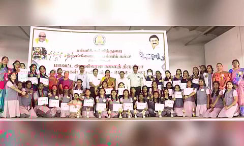 உடுமலை அரசு பள்ளி மாணவிகள் சாதனை