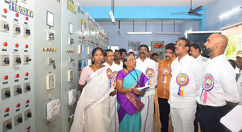 பட்டணம்காத்தான் துணை மின் நிலையத்தில் ஆய்வு செய்த சட்டமன்ற பொது நிறுவன குழுவினர்.
