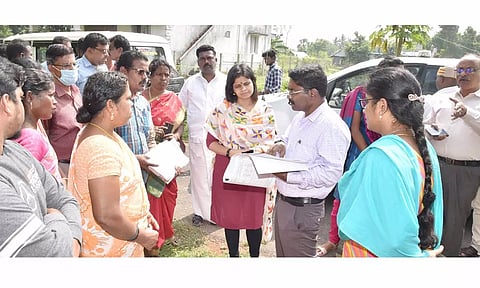 வளர்ச்சி திட்ட பணிகள் குறித்து மாவட்ட கணிப்பாய்வு அலுவலர் நிர்மல்ராஜ் ஆய்வு.