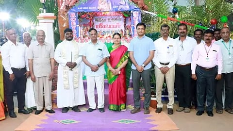 ரோவர் கல்வி குழுமத்தில் கிறிஸ்துமஸ் விழா கொண்டாட்டம்