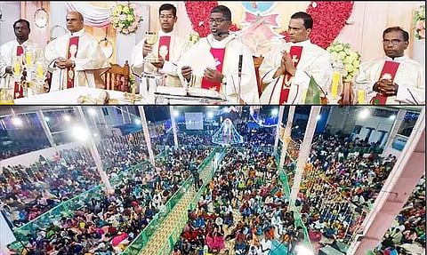 கிறிஸ்துமஸ் சிறப்பு திருப்பலி நடந்தபோது எடுத்த படம்.