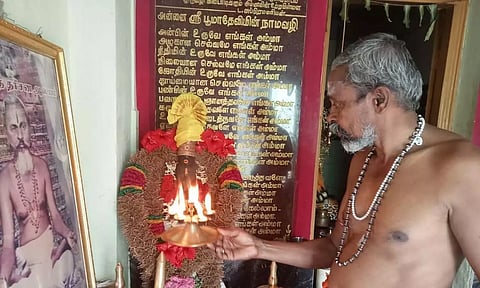 மந்தித்தோப்பு பூமாதேவி ஆலயத்தில் அனுமனுக்கு தீபாராதனை நடைபெற்றபோது எடுத்த படம்.