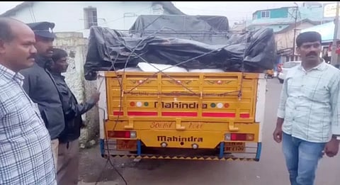 கோத்தகிரியில் 2 டன் ரேஷன் அரிசி கடத்தல்