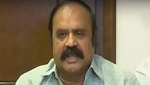 மன்னிப்பு கடிதம் கொடுத்துவிட்டு ஓ.பி.எஸ் தலைமையை எடப்பாடி ஏற்கவேண்டும்- புகழேந்தி