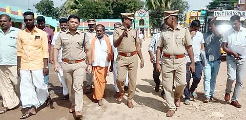 பாலமேடு ஜல்லிக்கட்டு பாதுகாப்பு ஏற்பாடுகள் குறித்து மாவட்ட போலீஸ் சூப்பிரண்டு சிவபிரசாத் ஆய்வு செய்தார்.