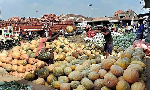 கோயம்பேடு மார்க்கெட்டில் பொங்கல் சிறப்பு சந்தைக்கு பதிலாக மாற்று ஏற்பாடு