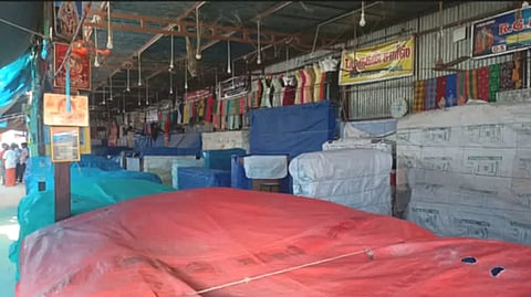 ஈரோடு ஜவுளி சந்தை அடைப்பு