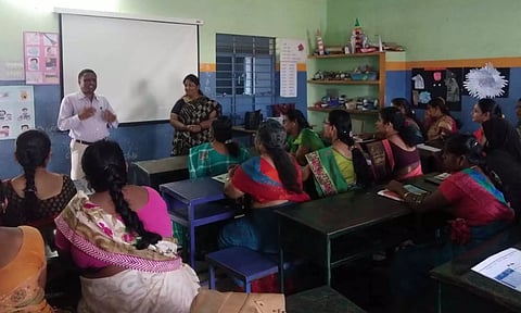 இடைநிலை ஆசிரியர்களுக்கு எண்ணும் எழுத்தும் பயிற்சி