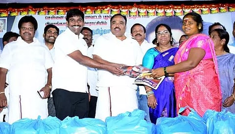 புழல் விளாங்காடுபாக்கத்தில் அன்பழகன் நூற்றாண்டு விழா- 2 ஆயிரம் பேருக்கு நலத்திட்ட உதவி