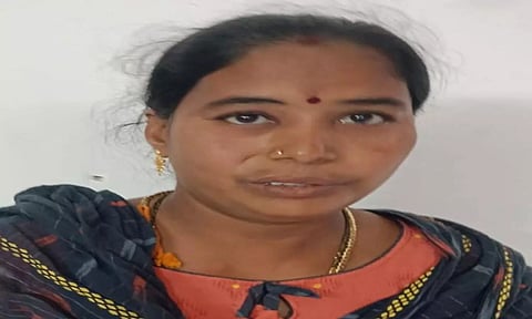 கைது செய்யப்பட்ட பூமிகா.
