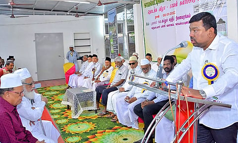 விழாவில் ராமநாதபுரம் தொகுதி எம்.பி. நவாஸ் கனி பேசிய போது எடுத்த படம்.