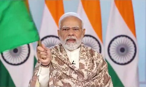 உலகின் மிக நீளமான நதிப்பயண சொகுசு கப்பலை தொடங்கி வைத்தார் பிரதமர் மோடி