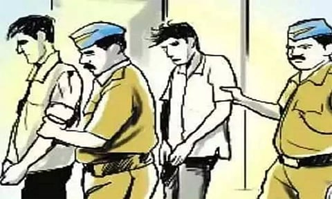 2 வாலிபர்கள் கைது