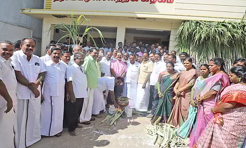 நாகர்கோவில் தி.மு.க. கட்சி அலுவலகத்தில் மேயர் மகேஷ் தலைமையில் பொங்கல் விழா நடந்தது. 