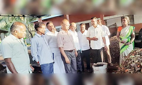 வளம் மீட்பு பூங்கா ஆய்வு செய்தனர்.