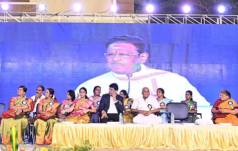 திருமுருகன்பூண்டி - ஏ.வி.பி. பள்ளி ஆண்டு விழா