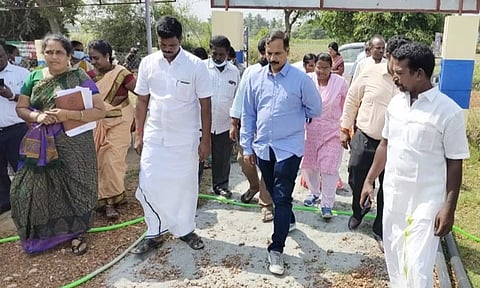 மல்லியங்குப்பம் ஊராட்சியில் ஊரக வளர்ச்சி துறை கூடுதல் இயக்குனர் குமார் திடீர் ஆய்வு