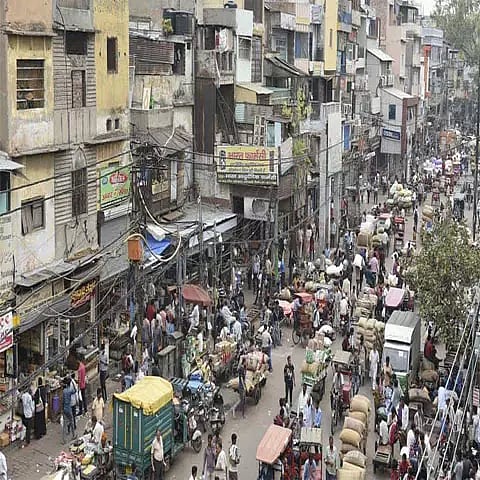 கோவை மாநகரில் சாலையோர ஆக்கிரமிப்புகளை 3 நாட்களுக்குள் அகற்ற வேண்டும்