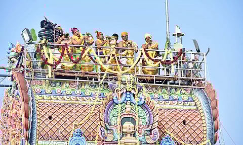 'அரோகரா' கோஷம் விண்ணைப்பிளக்க பழனி மலைக்கோவிலில் மகா கும்பாபிஷேகம் நடந்தது