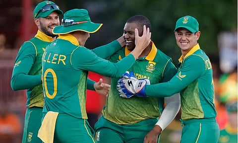 ஜேசன் ராய் சதம் வீண் - முதல் ஒருநாள் போட்டியில் இங்கிலாந்தை வென்றது தென் ஆப்பிரிக்கா