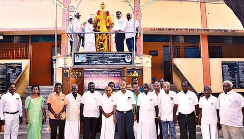 நாடார் வித்தியாசாலை பள்ளிகளில் நடந்த குடியரசு தினவிழாவில் பங்கேற்ற முக்கிய பிரமுகர்கள்.