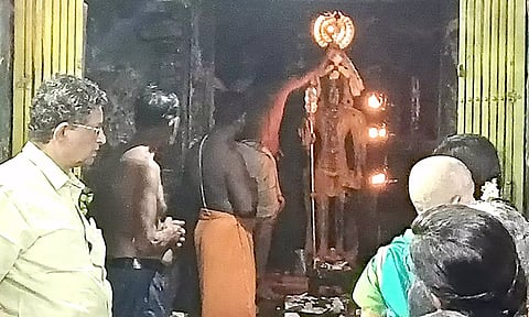 1008 சங்காபிஷேகம் நடந்தது.