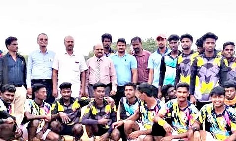 கல்லூரிகளுக்கு இடையேயான கைப்பந்து போட்டி