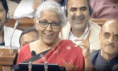 காங்கிரசை மறைமுகமாக தாக்கினாரா?: நிர்மலா சீதாராமன் குறிப்பிட்ட தவறான வார்த்தையால் சிரிப்பொலி