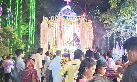 தேர்பவனி விழா நடந்தது.