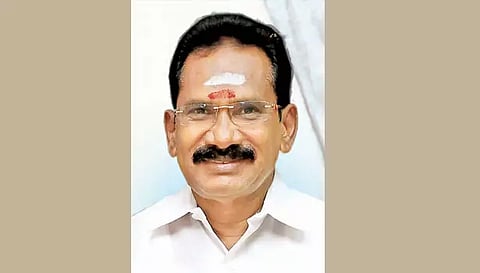 அண்ணா சிலைக்கு மாலை அணிவிக்க அ.தி.மு.க.வினர் திரளாக வருமாறு அறிக்கை-செல்லூர் ராஜூ