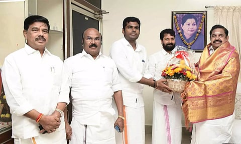 எடப்பாடி பழனிசாமியுடன் பாஜக நிர்வாகிகள் சந்திப்பு