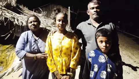 தனுஷ்கோடிக்கு நள்ளிரவு வந்த 4 இலங்கை அகதிகள்