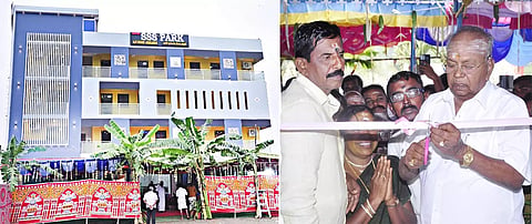 எஸ்.எஸ்.எஸ். பார்க் தங்கும் விடுதியை தொழிலதிபர் படிக்காசு, ரிப்பன் வெட்டி திறந்து வைத்தார். அருகில் உரிமையாளர் எஸ்.எஸ்.சுப்பிரமணியன் உள்ளார்.