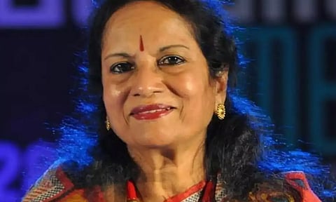 காவல்துறை மரியாதையுடன் வாணிஜெயராமுக்கு இறுதிச்சடங்கு- பெசன்ட்நகர் மயானத்தில் தகனம்