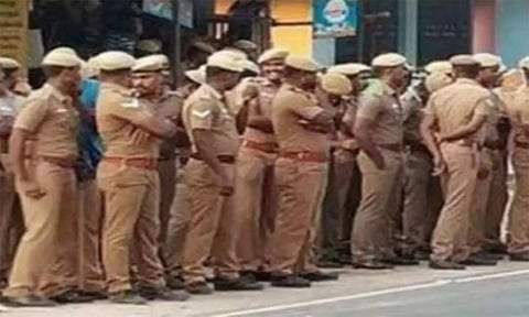 அனுமதி கேட்டு கடிதம் கொடுத்தும் போலீஸ் பாதுகாப்பு வழங்காதது ஏன்?