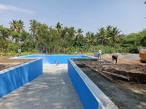 பேரூர் கல்யாணி யானை உற்சாகமாக குளிக்க குளியல் தொட்டி
