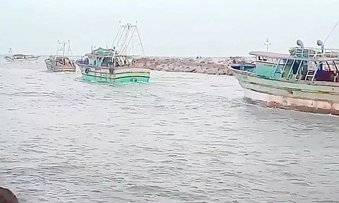மீனவர்கள் கடலுக்கு சென்றனர்.