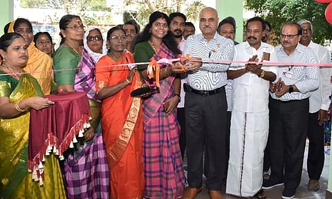 அரசு பள்ளிக்கு 1.11கோடி செலவில் வகுப்பறை கட்டிடம்- அணுமின் நிலைய இயக்குநர் திறந்து வைத்தார்