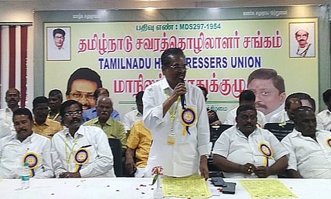 கார்பரேட் சலூன், பியூட்டி பார்லர்களால் ஆயிரக்கணக்கான சவரத் தொழிலாளர் பாதிப்பு