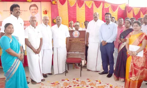 முதல் -அமைச்சர் மு.க.ஸ்டாலின் காணொலி காட்சி மூலம் பிள்ளையார்பட்டியில் மேற்கூரை அமைப்புடன் கூடிய நெல் சேமிப்பு தளங்களை திறந்து வைத்தார்.