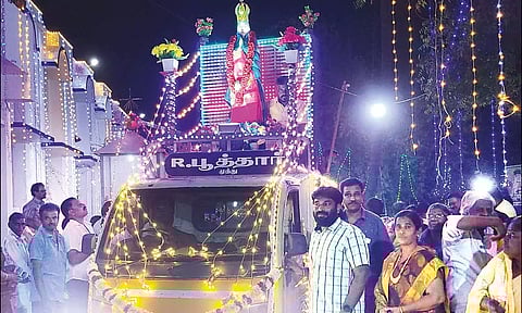 சேவூர் அருகே புனித லூர்து அன்னை திருத்தல தேர் பவனி