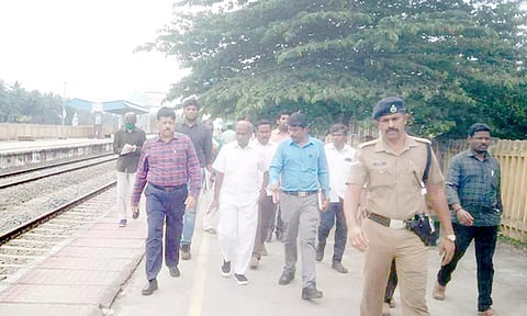 பேராவூரணி ரெயில் நிலையத்தில் தெற்கு ரயில்வே திருச்சி கோட்ட மேலாளர் ஆய்வு.