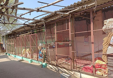 ஆக்கிரமிப்பு அகற்ற எதிர்ப்பு தெரிவித்து கடையடைப்பு போராட்டம்