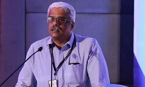 லைப்-மிஷன் ஊழல் வழக்கு: பினராயி விஜயனின் முன்னாள் முதன்மை செயலாளர் சிவசங்கர் கைது