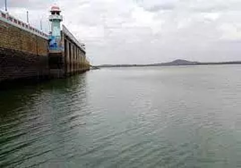 பவானிசாகர் அணையின் நீர்மட்டம் 98 அடியாக குறைந்தது