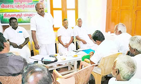 விவசாய தொழிலாளர் சங்க கூட்டம் நடந்தது.