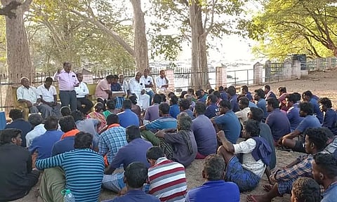 மசாஜ் தொழிலாளர்கள் சங்க கூட்டம்