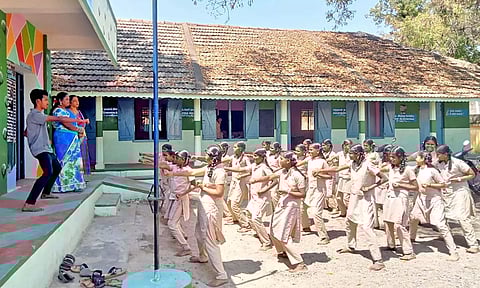 தற்காப்பு கலை பயிற்சி முகாம் நடந்த போது எடுத்த படம்.