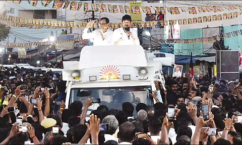 அமைச்சர் உதயநிதி ஸ்டாலின் பிரசாரம் செய்த போது எடுத்த படம்.